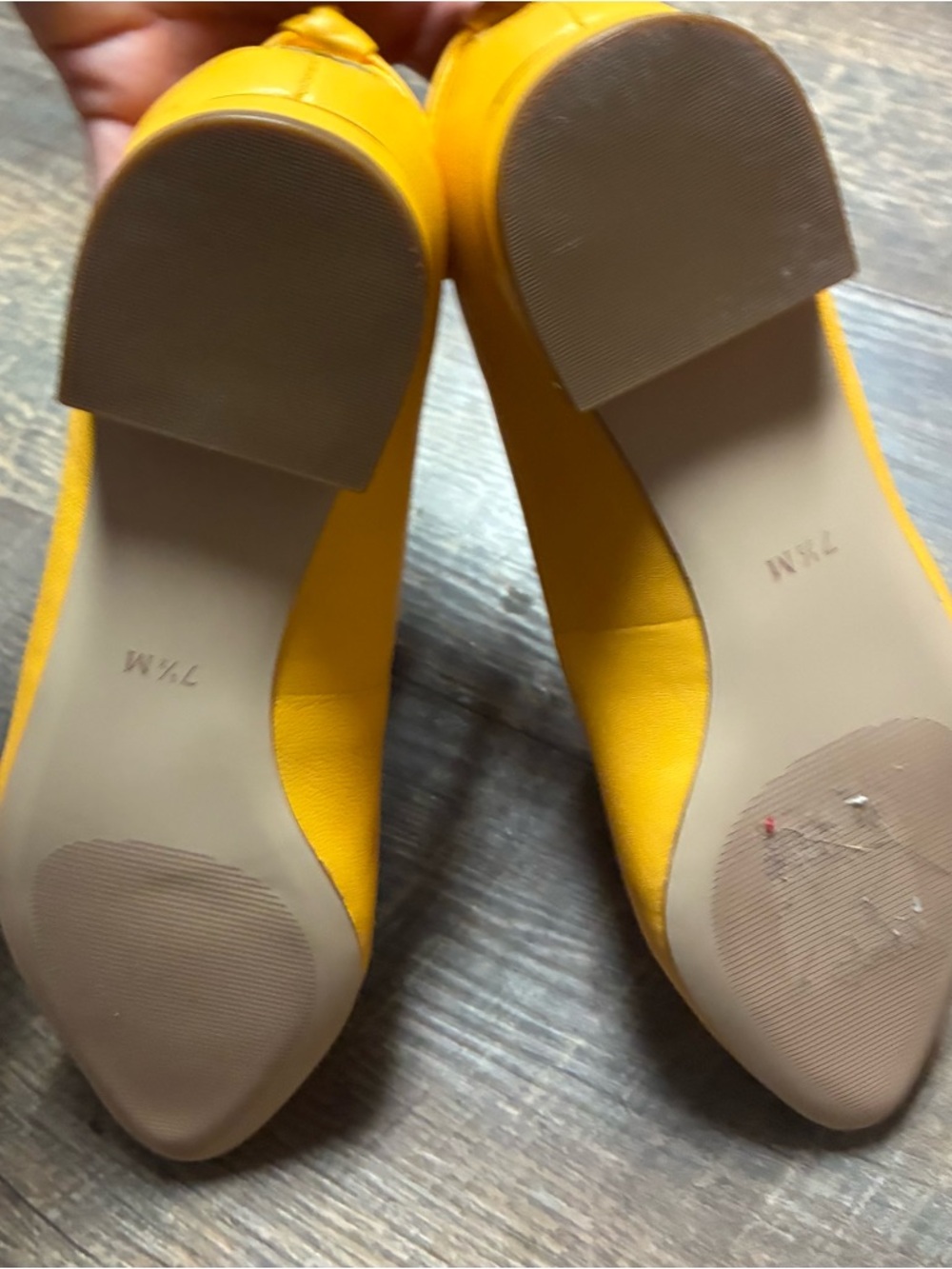 Talbots Edison Yellow Nappa Leather Keyhole Bow Flats 7.5 - Picture 2 of 7